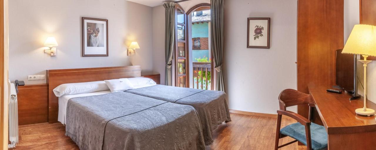 Hotel Fonda Merce Llivia Zewnętrze zdjęcie